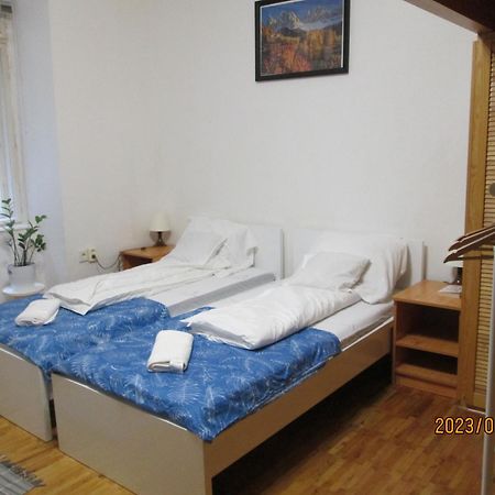 Lavender Apartment Near Heroes' Square & Puskas Stadium Boedapest Buitenkant foto