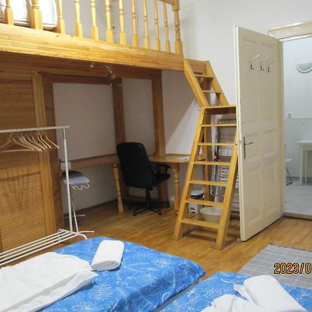 Lavender Apartment Near Heroes' Square & Puskas Stadium Boedapest Buitenkant foto