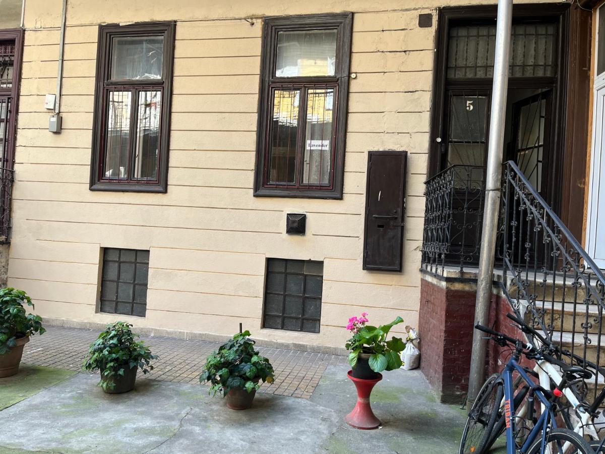 Lavender Apartment Near Heroes' Square & Puskas Stadium Boedapest Buitenkant foto